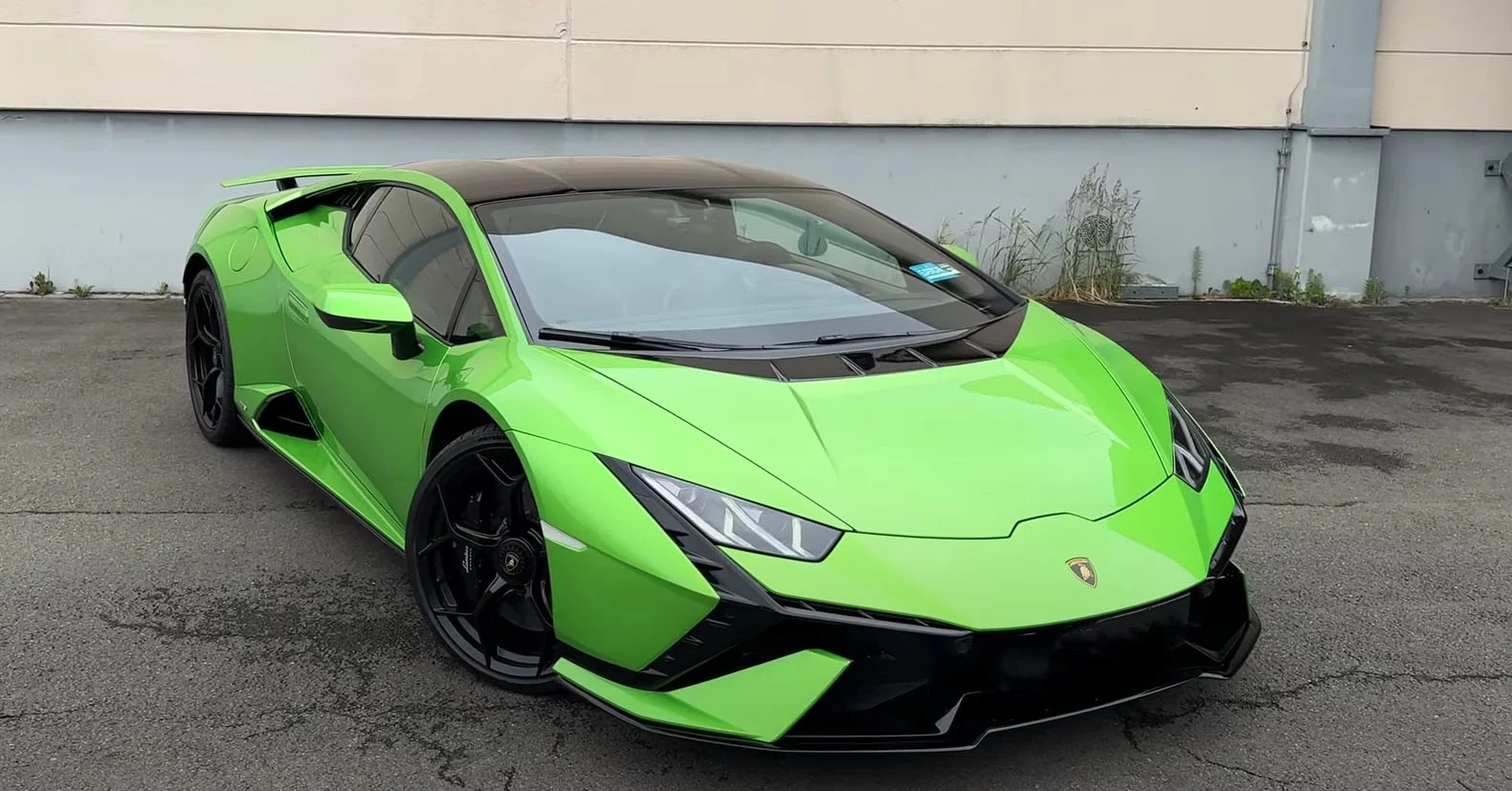 Lamborghini_Huracan view 1