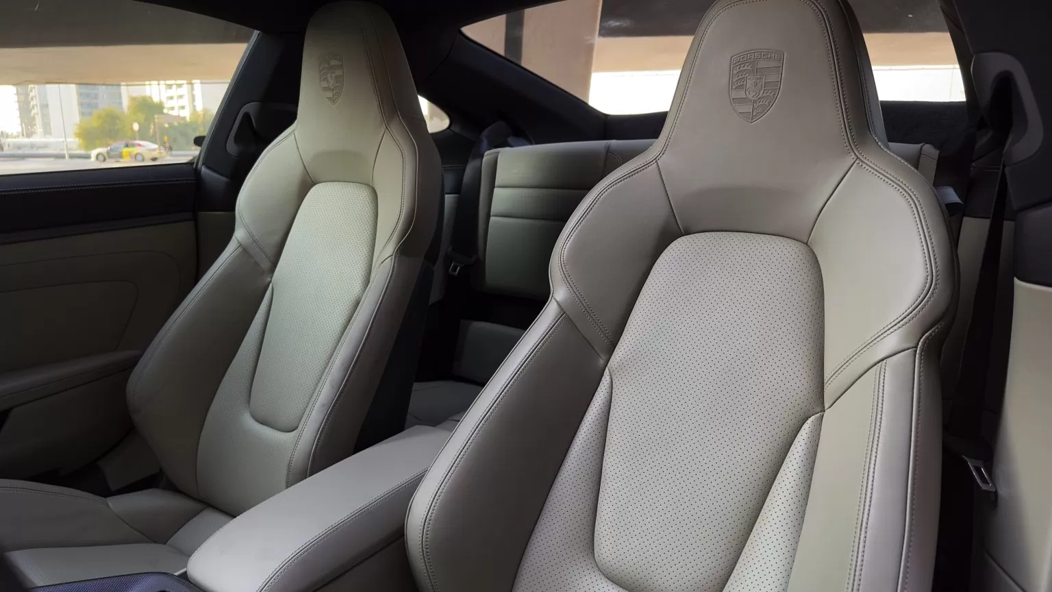 porshce-911-carrera 12