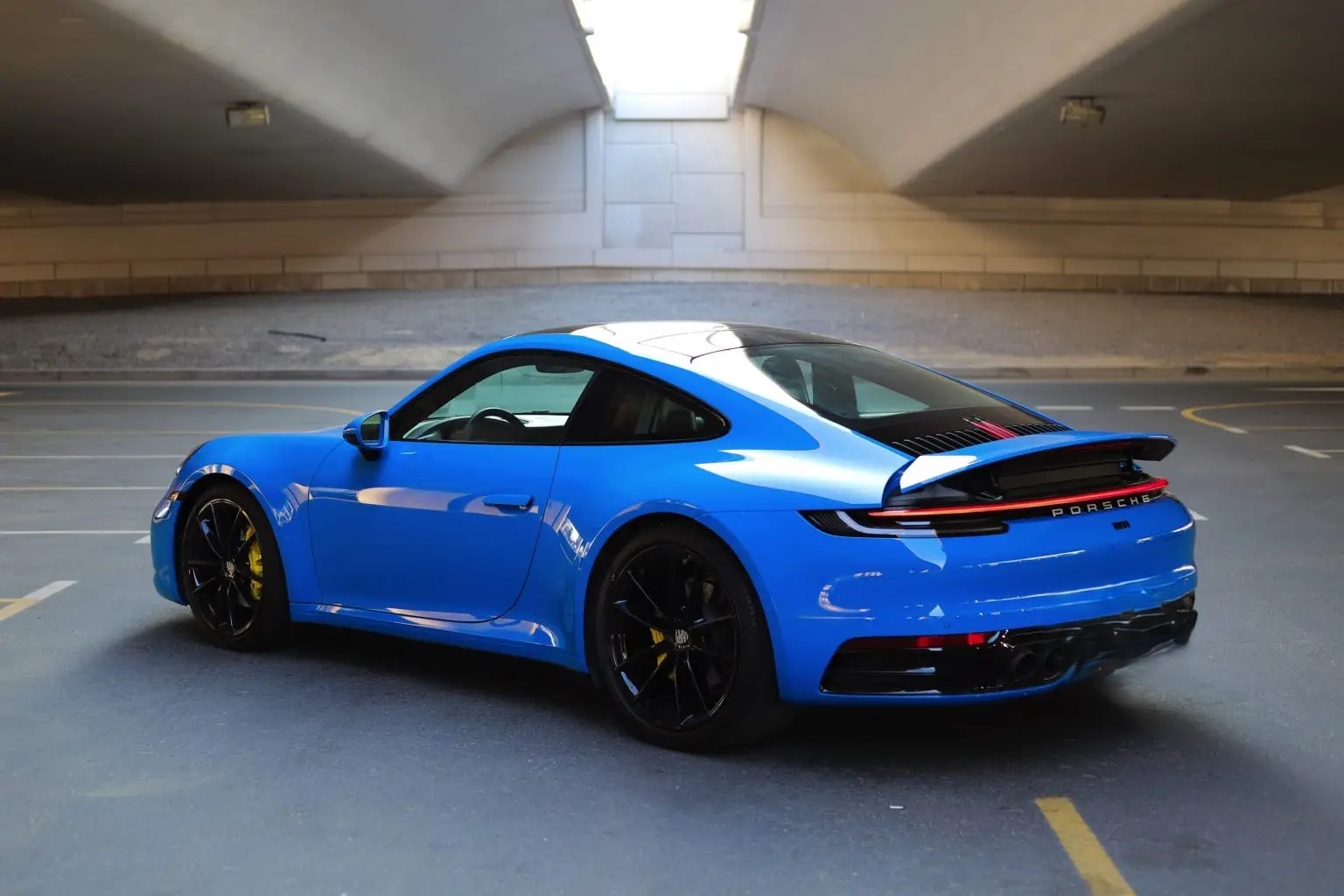 porshce-911-carrera 2